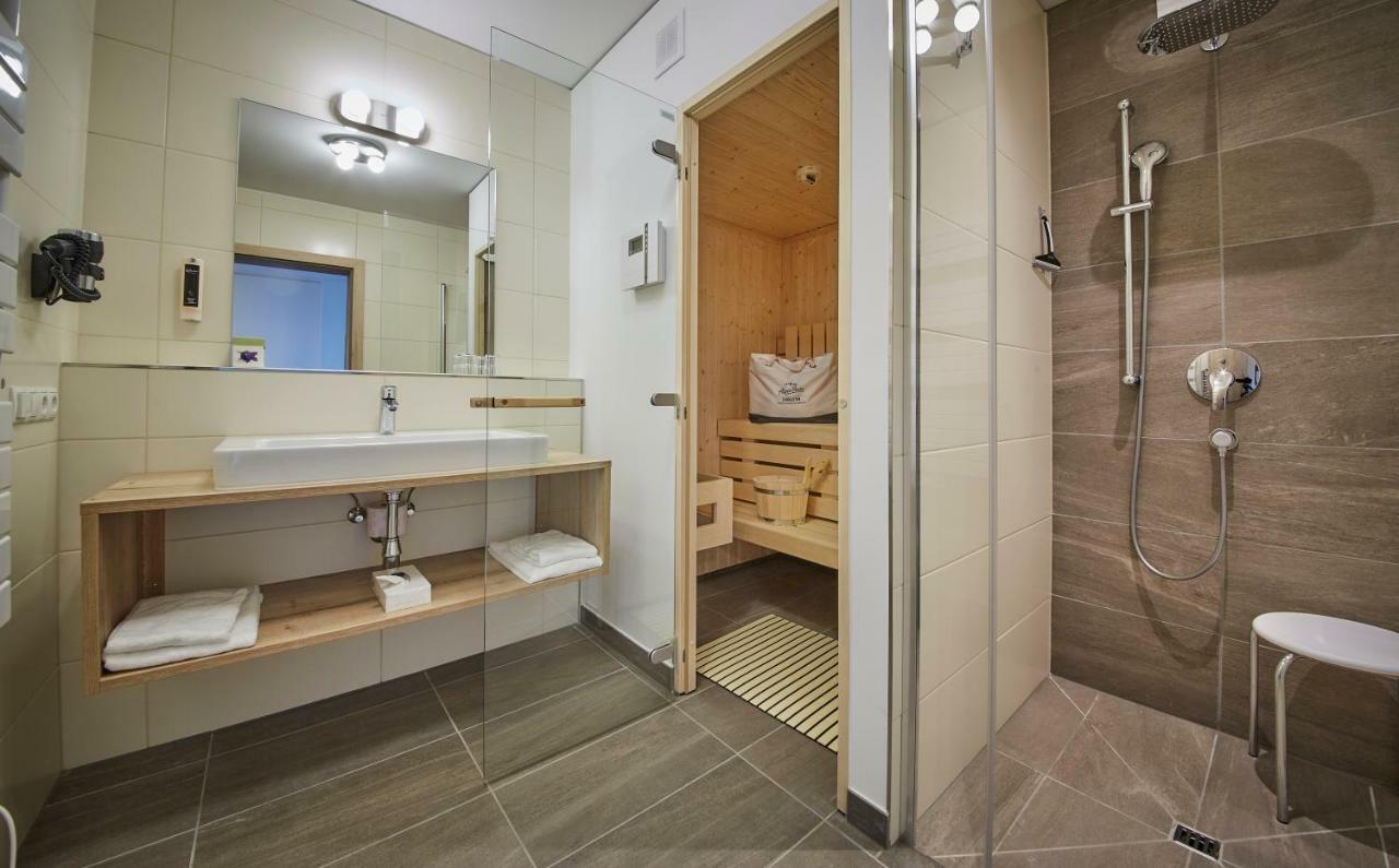 Deluxe Apartment,1384727969:JPEG