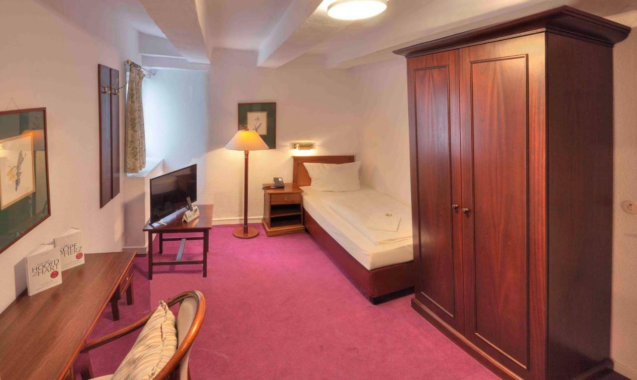 Economy Single Room,996382933:JPEG