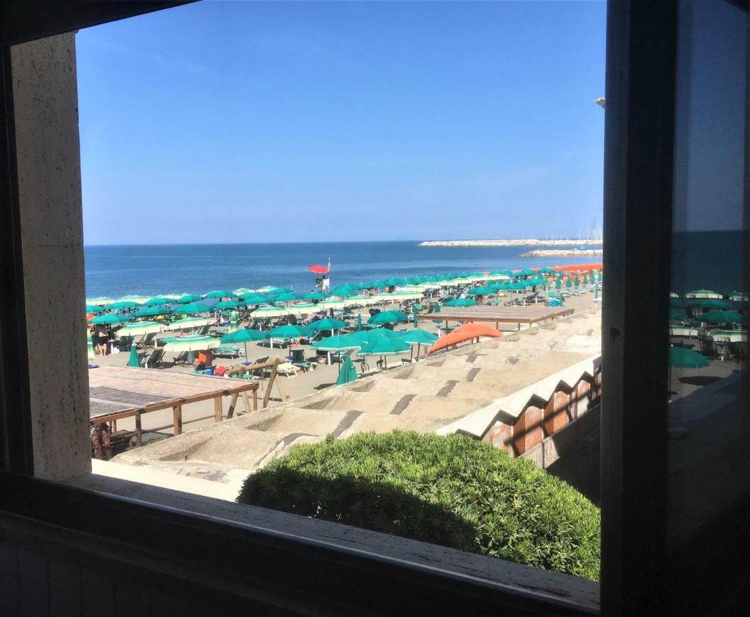 Double or Twin Room Sea View