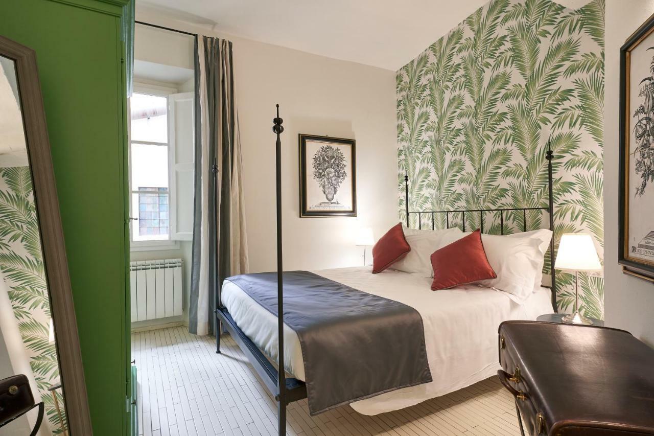 Deluxe One Bedroom Apartment