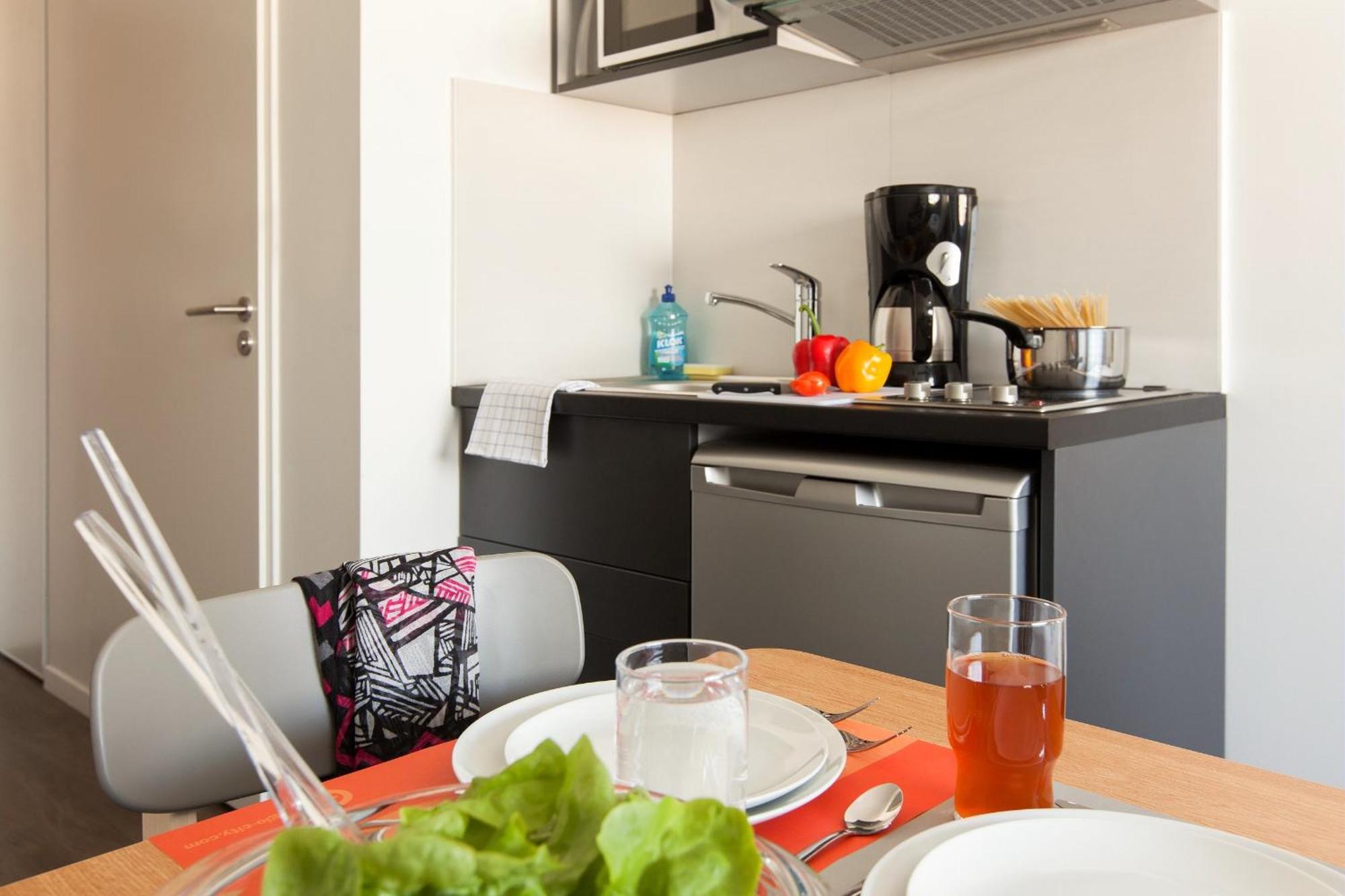 One-Bedroom Apartment,1279177543:JPEG