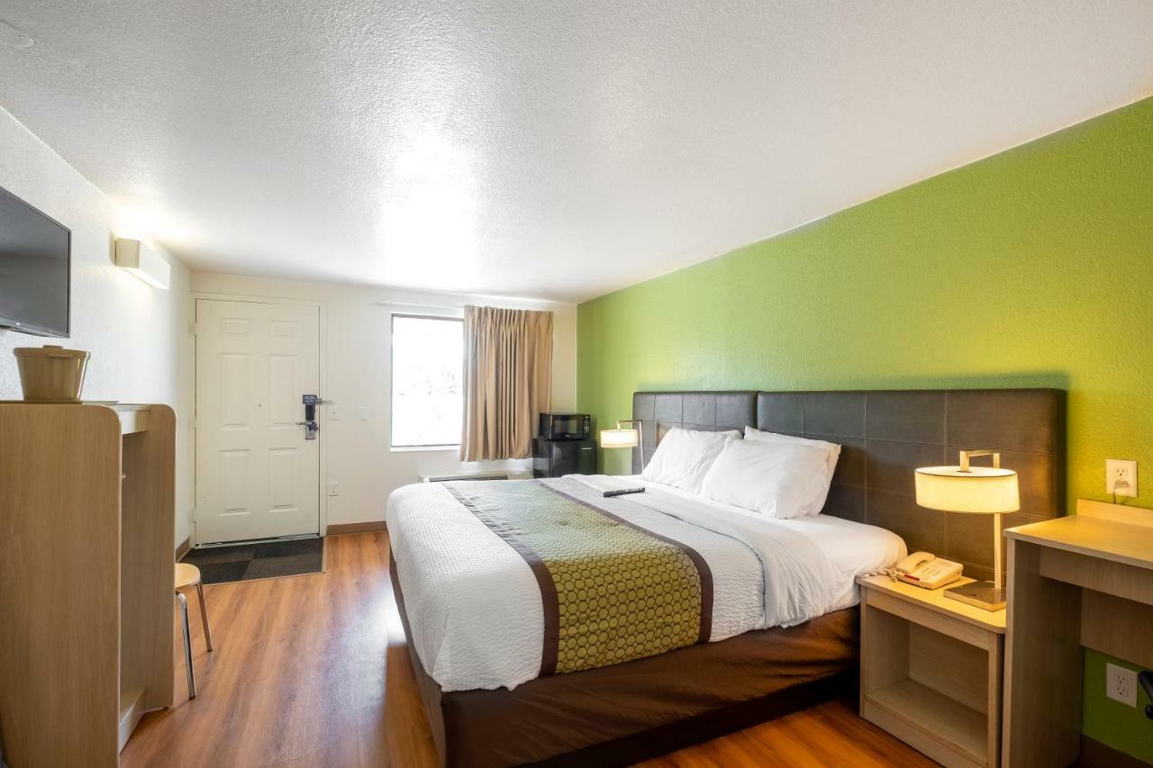 King Room - Disability Access/Non-Smoking