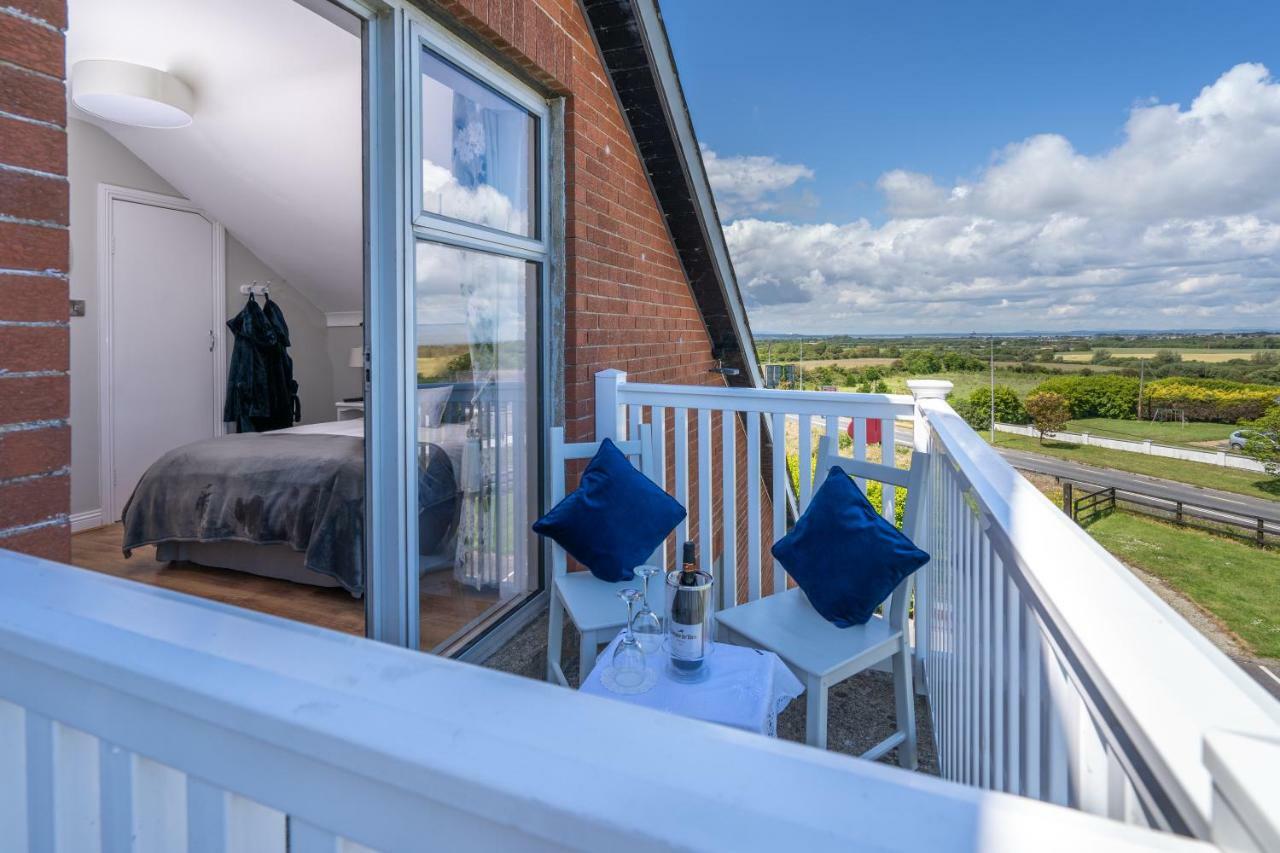 Deluxe Double Room with Balcony and Sea View