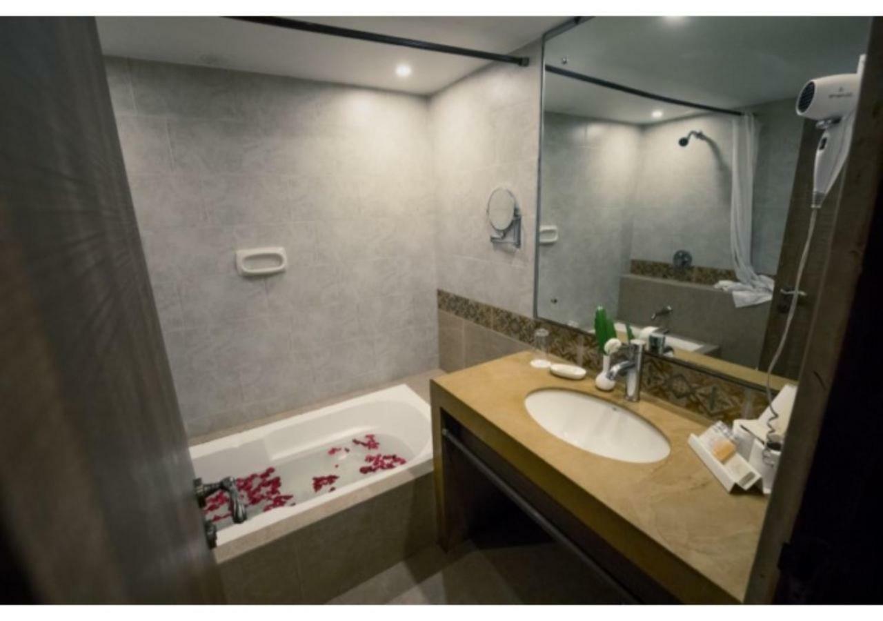 Premium Suite - Book 3 nights and avail shared airport pick & drop at scheduled timings only