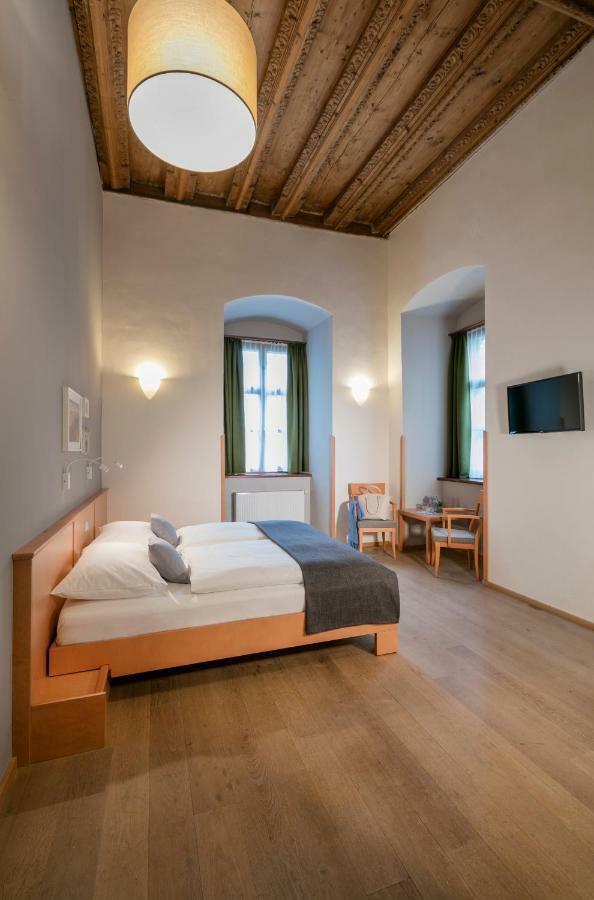 Double Room,830662295:JPEG