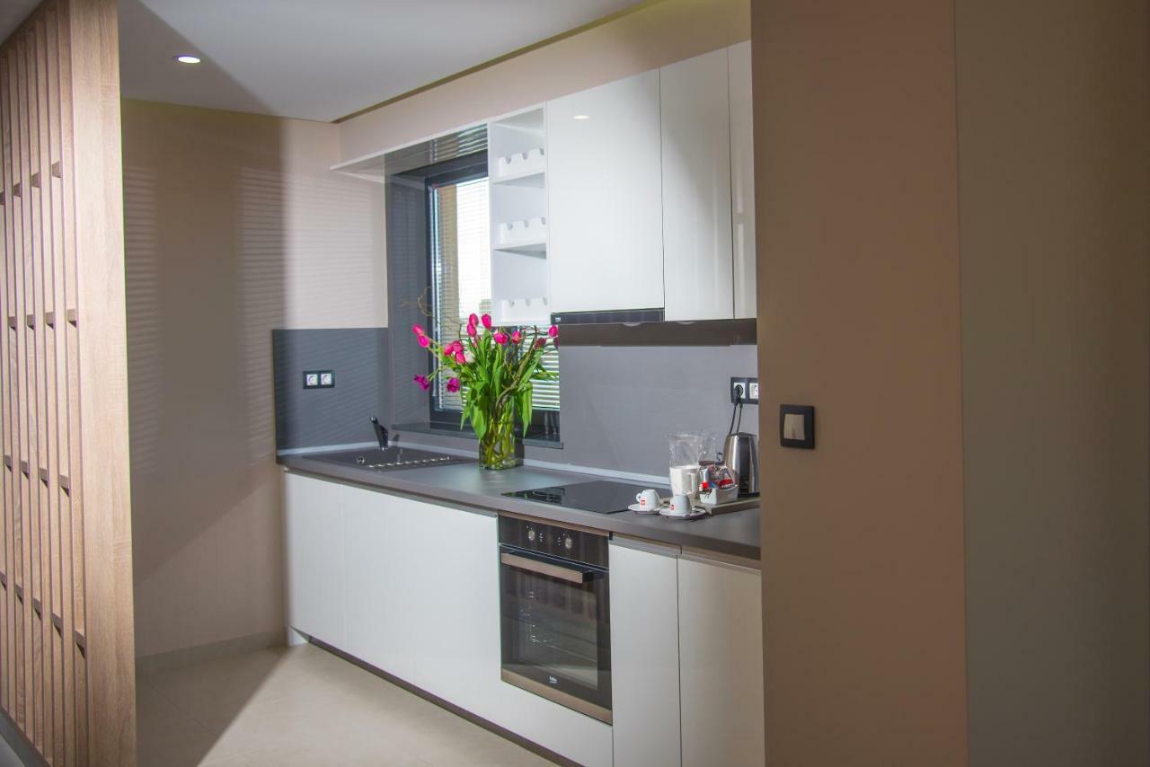 Superior Apartment with King Bed and Kitchenette - Terrace/Non-Smoking