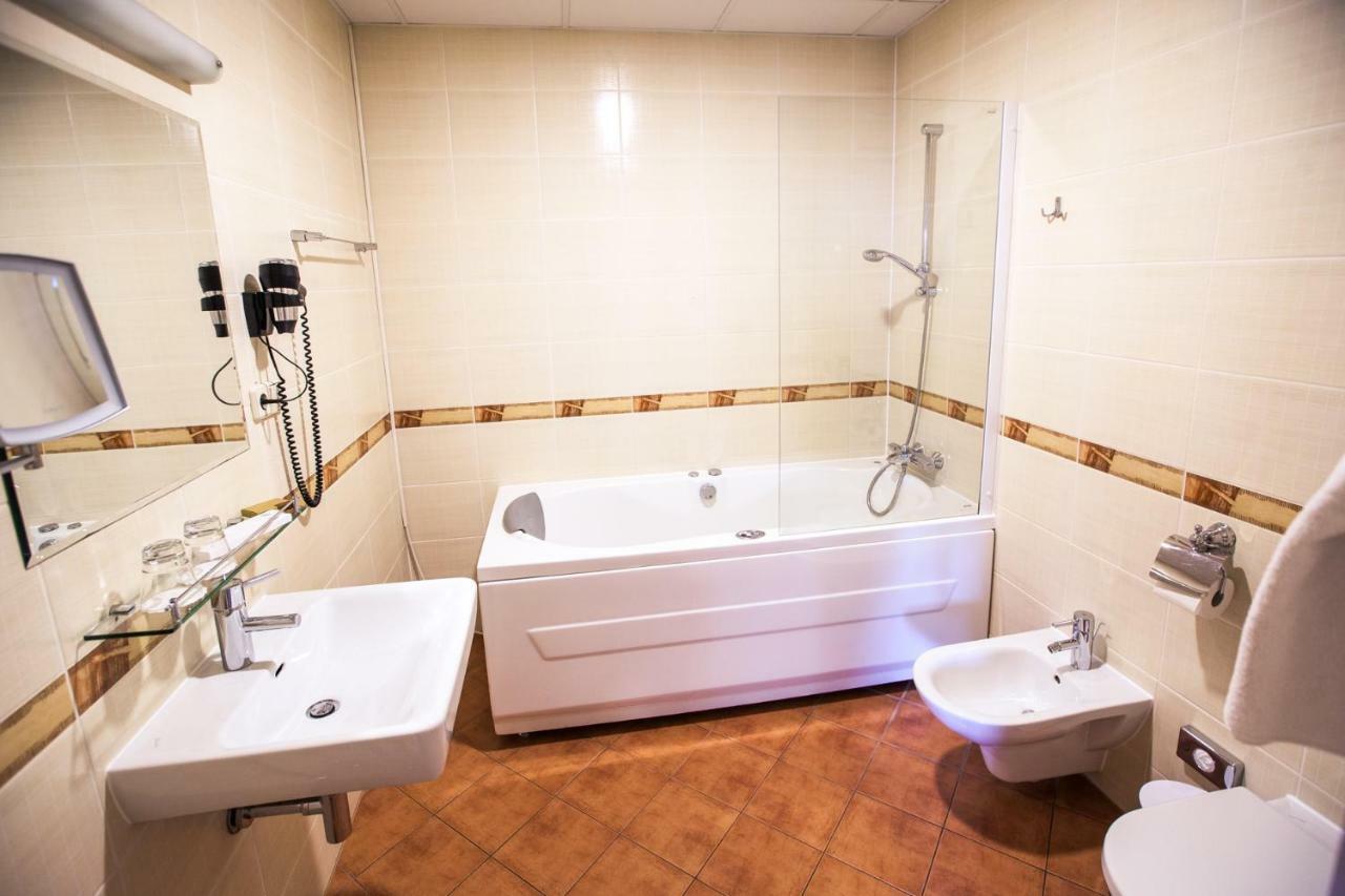 Business Deluxe Suite