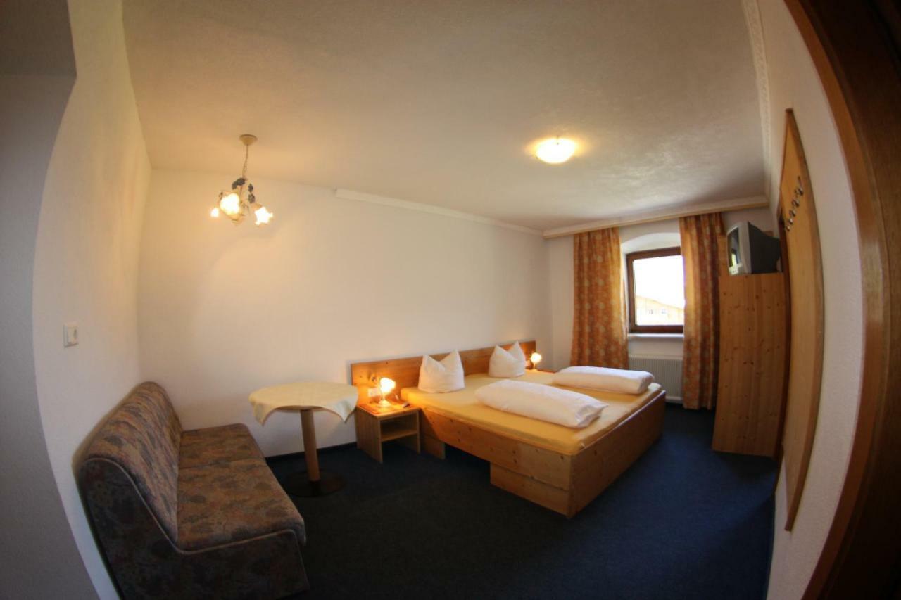 Double Room,824247413:JPEG