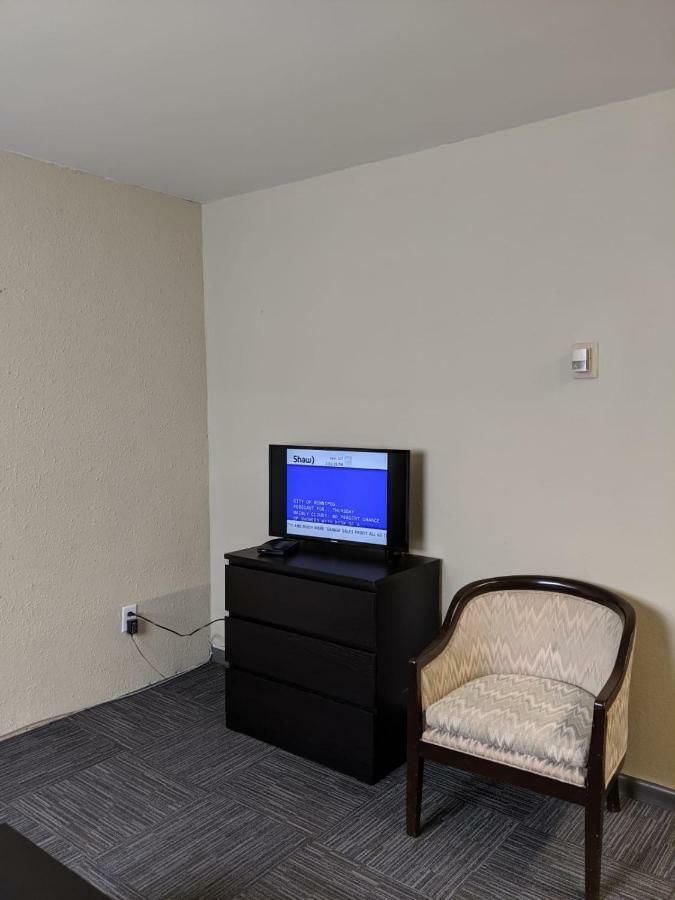 Deluxe Queen Suite