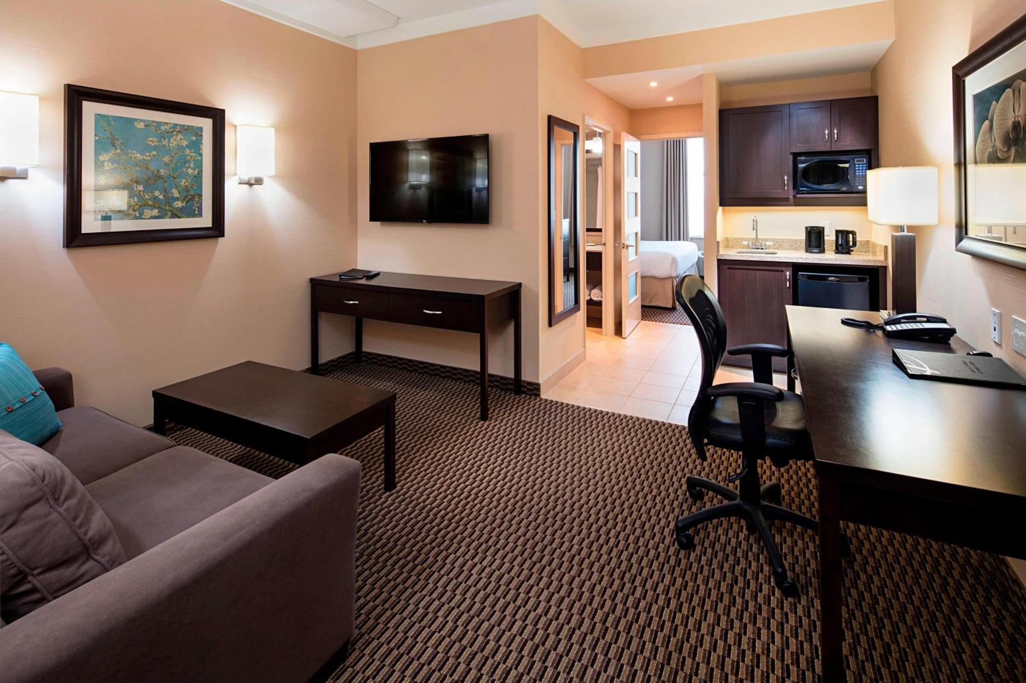 One-Bedroom Suite with Queen Bed and Sofa Bed