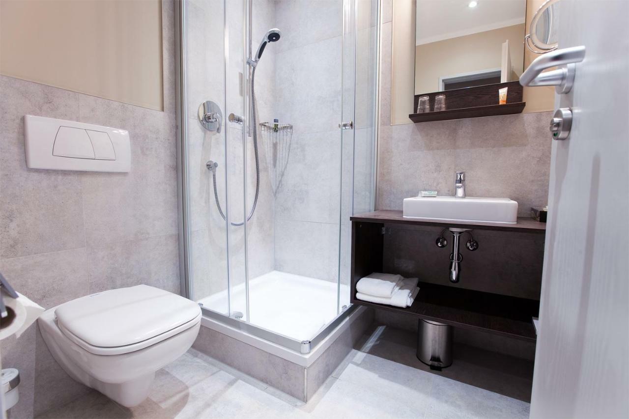 Double Room Terrace garden access