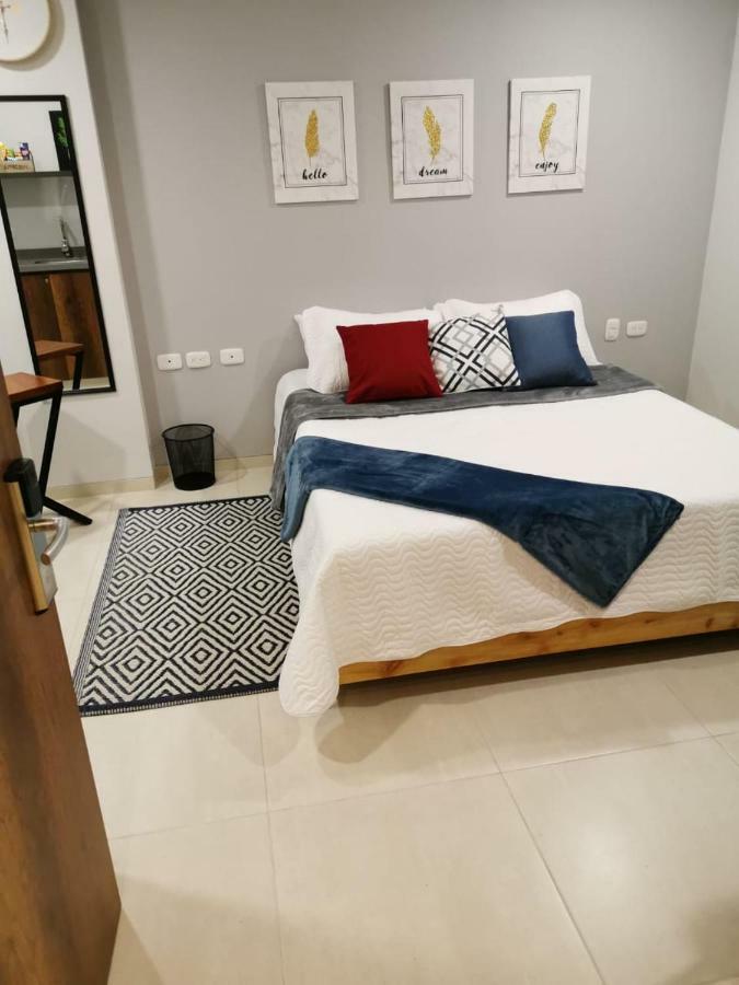 Standard Queen Room,843090272:JPEG