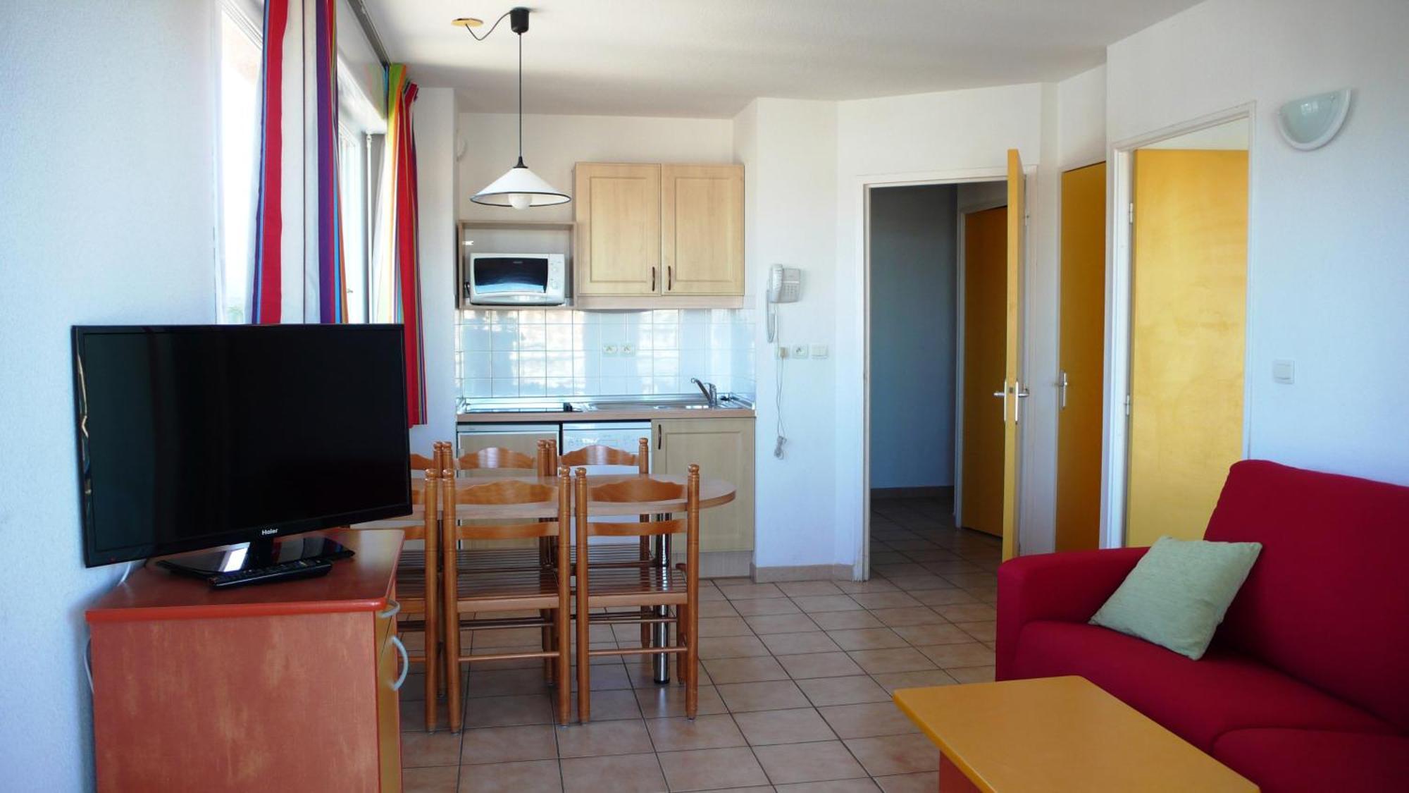 Two-Bedroom Apartment Mountain Side,1279307776:JPEG