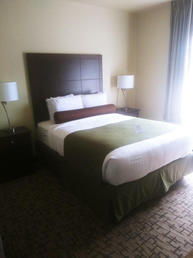 Queen Room - Disability Access