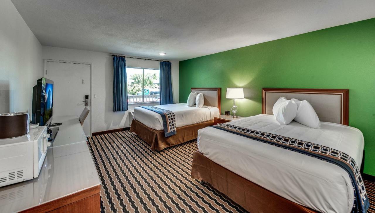 Queen Room Two Queen Beds