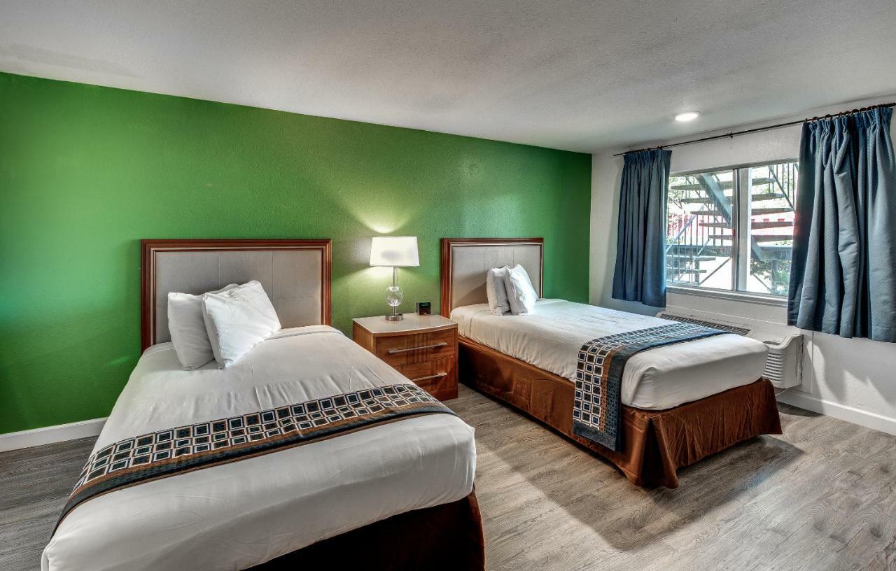 Deluxe Double Room Two Double Beds