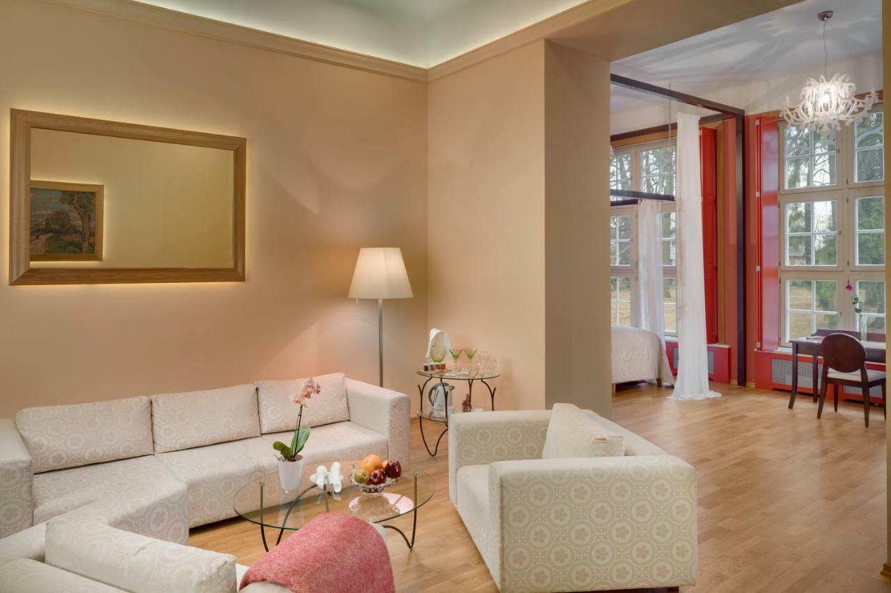 Grand Luxury Suite