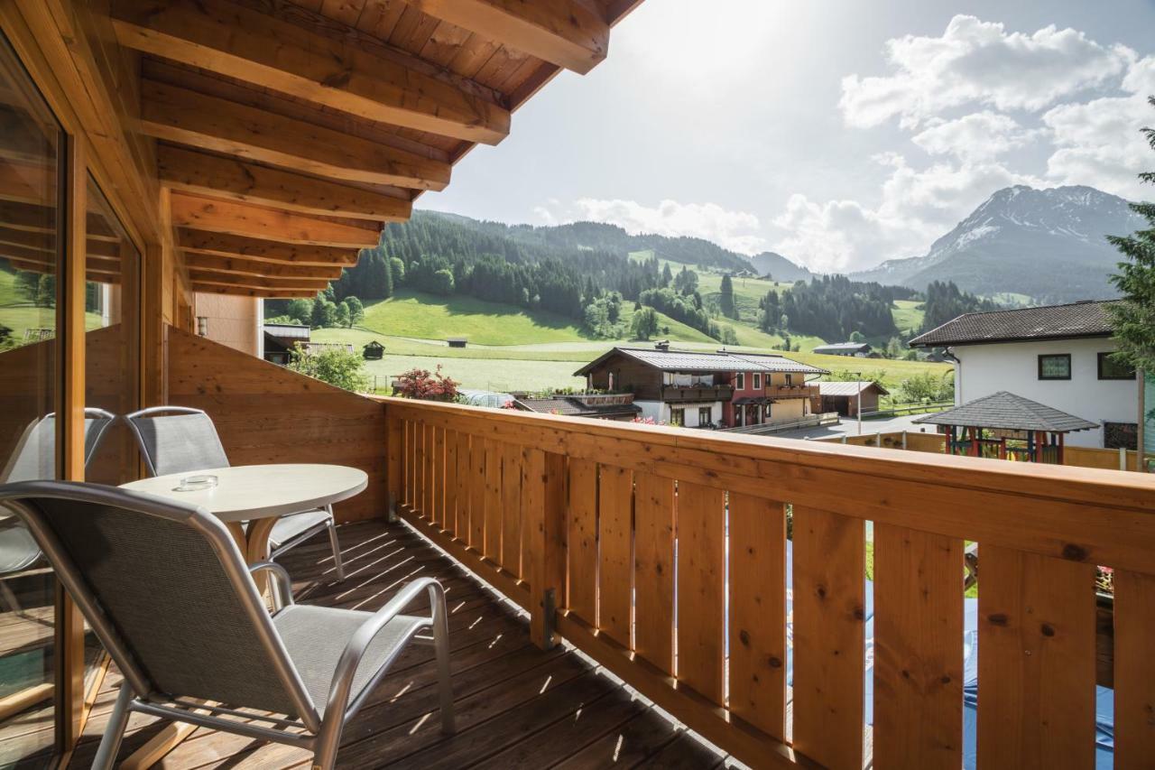 Vierbettzimmer mit Balkon