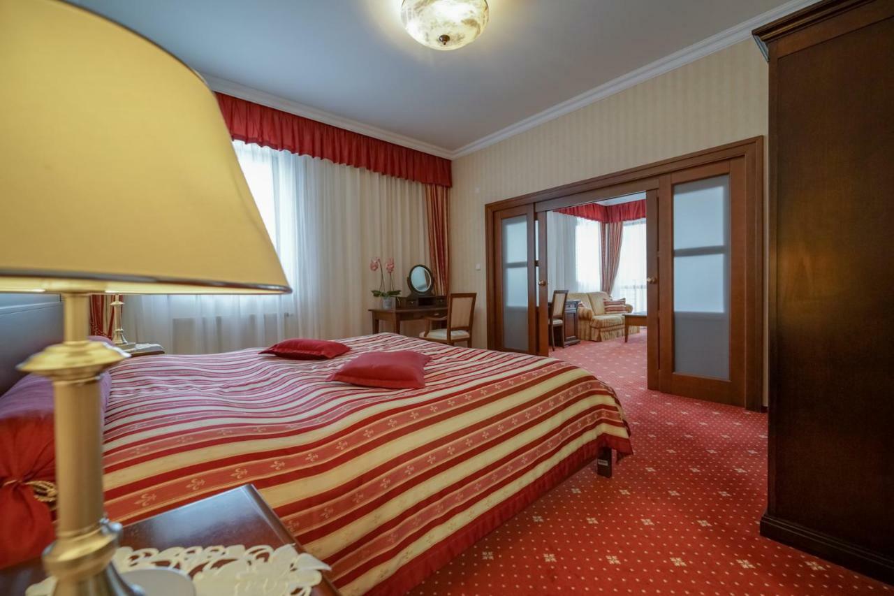 Suite Grand Deluxe con Balcone e Vista Valle