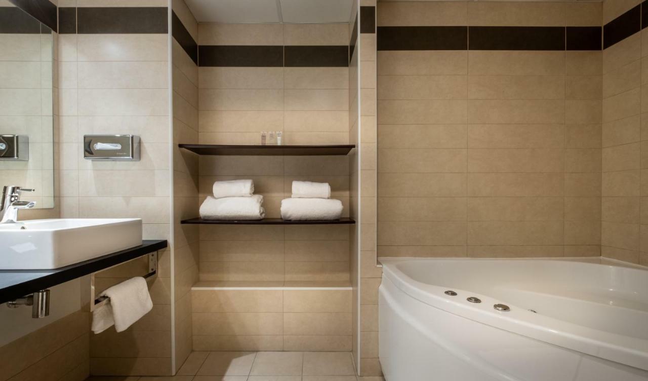 Deluxe Suite with Rooftop