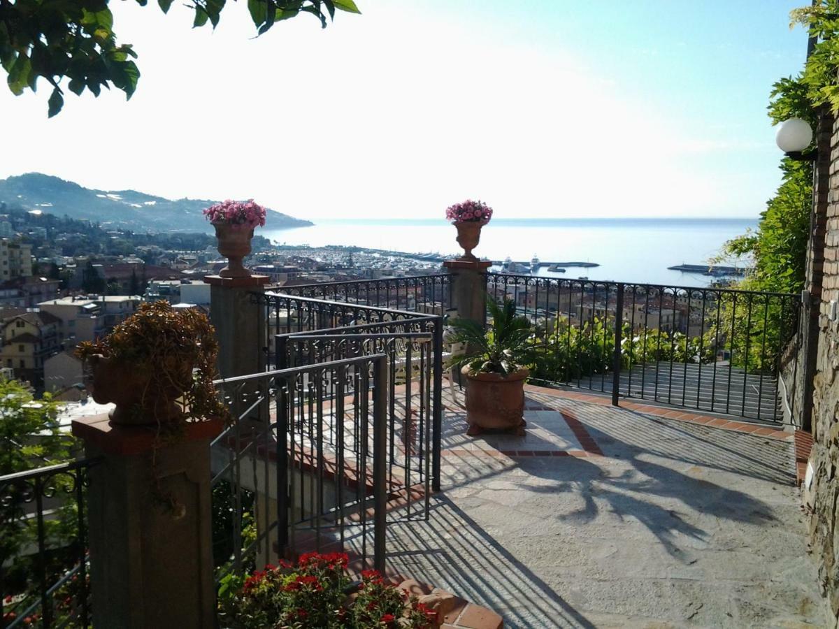 Camera Tripla con Vista Mare