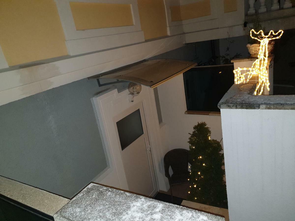 One Bedroom Apartment