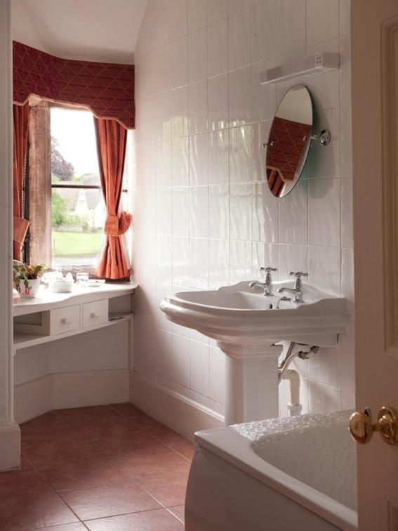 Classic King or Twin Room,38622742:JPEG