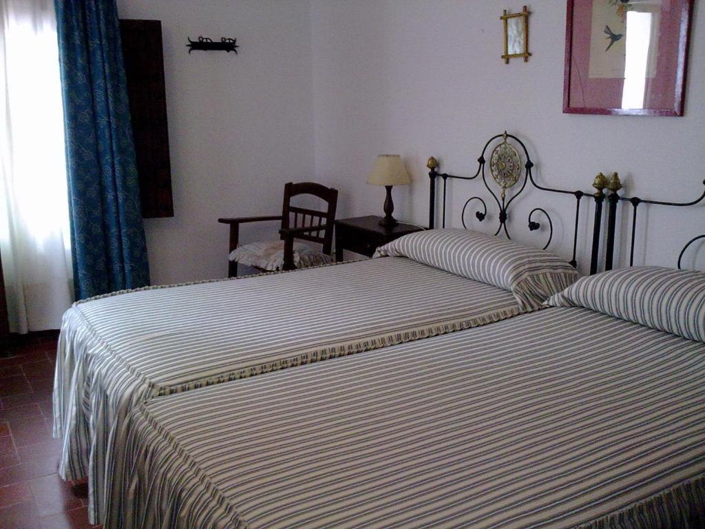 2 Doppelzimmer mit Verbindungstür