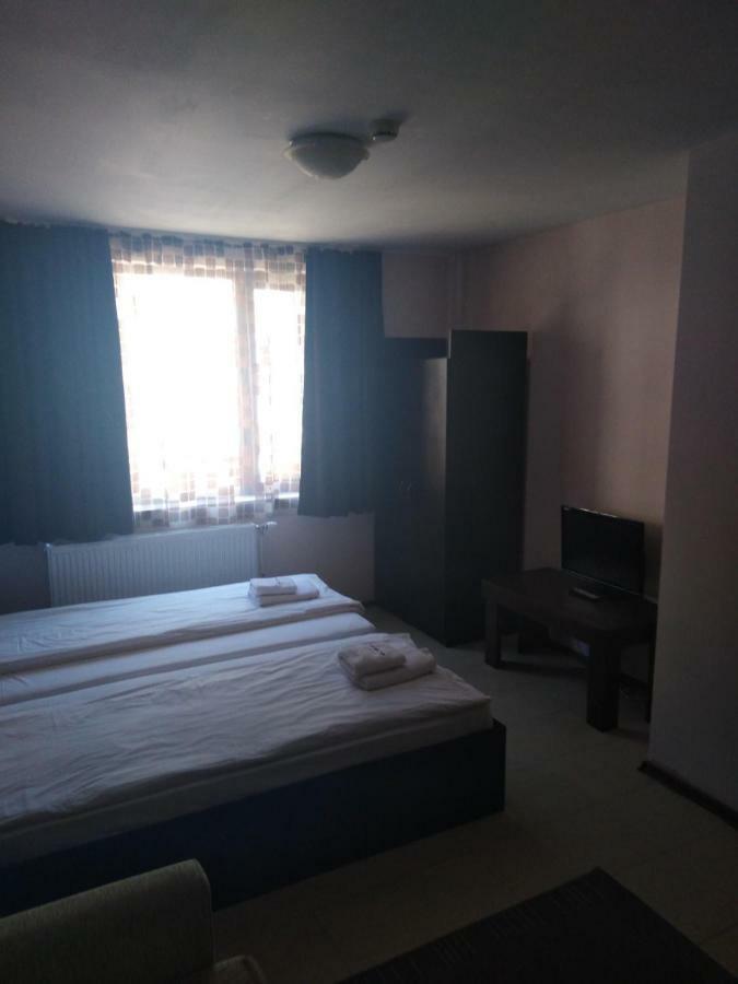 Chambre Triple Basique sans Balcon