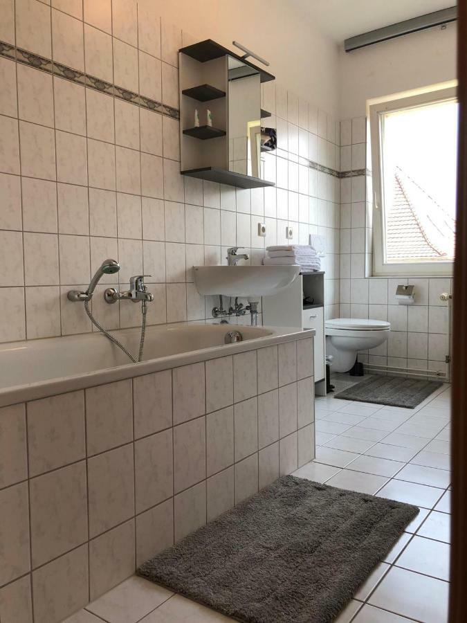 One-Bedroom Apartment,1297138603:JPEG