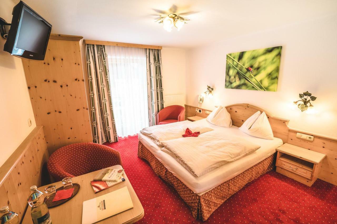Doppelzimmer mit Balkon