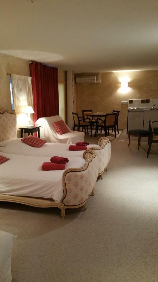 Classic Quadruple Room