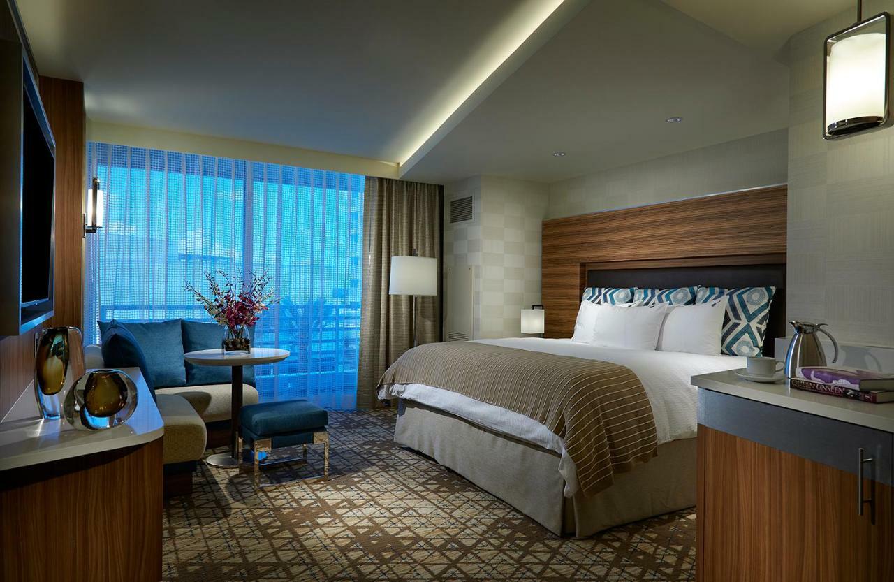 East Tower Deluxe King with Balcony and Pool View - Non-Smoking