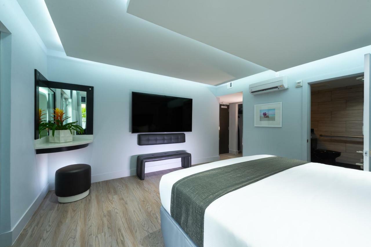 Premier King Balcony