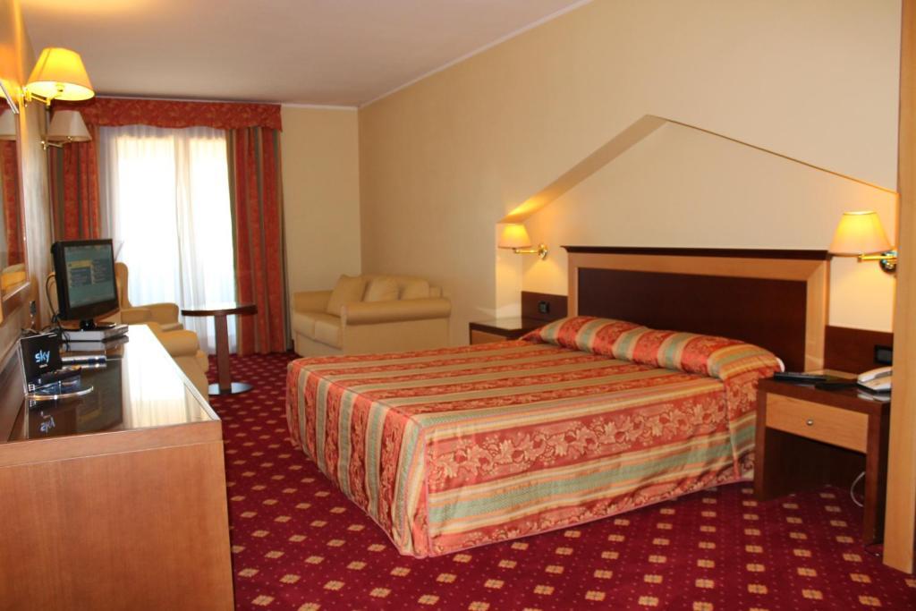 Double or Twin Room,705212731:JPEG