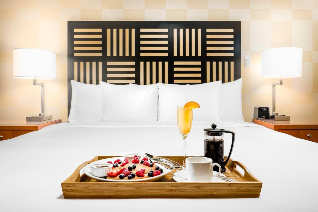 Chambre Lit King-Size - Accessible aux Personnes à Mobilité Réduite