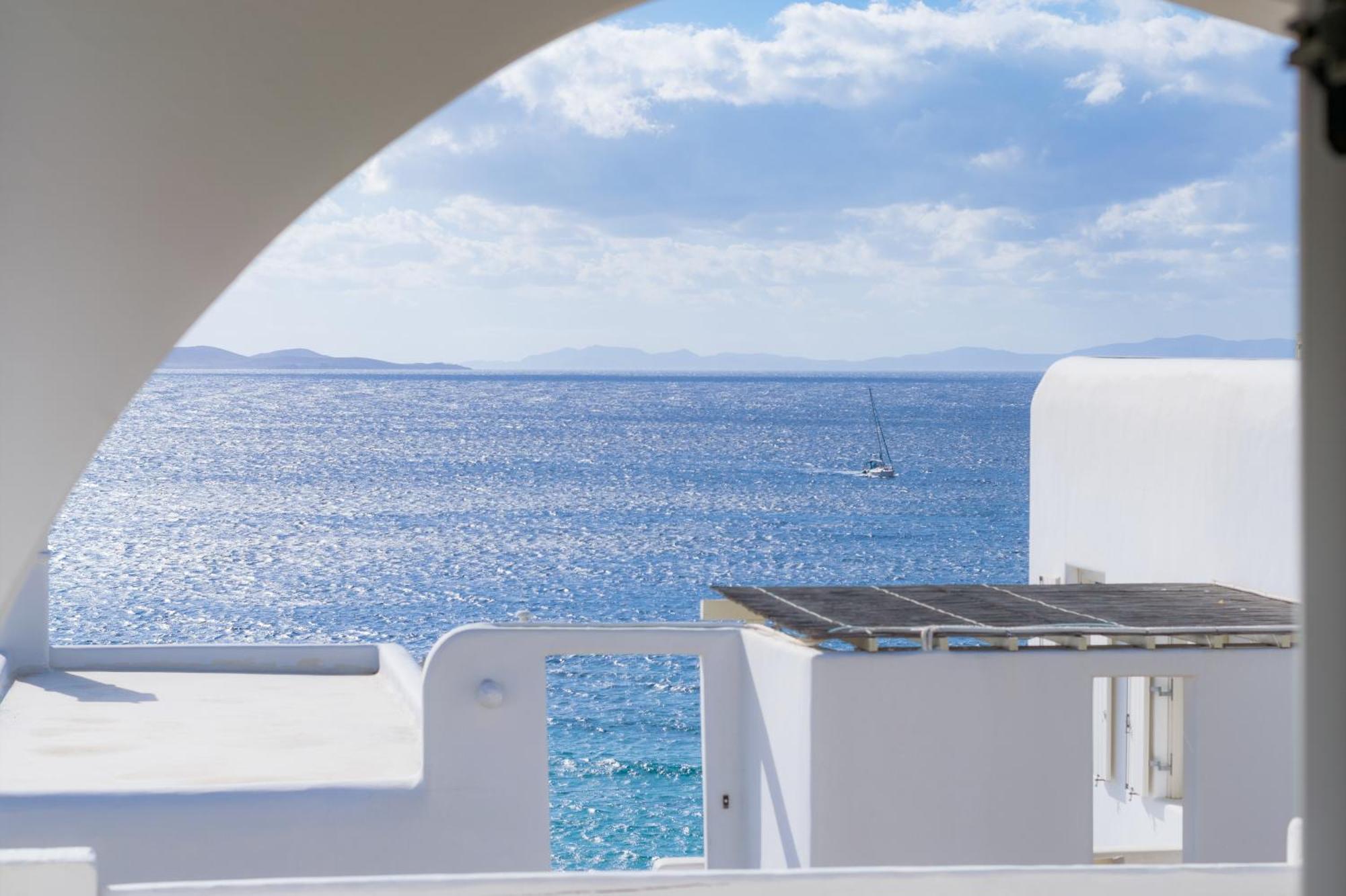 Deluxe Triple Room Balcony Sea View