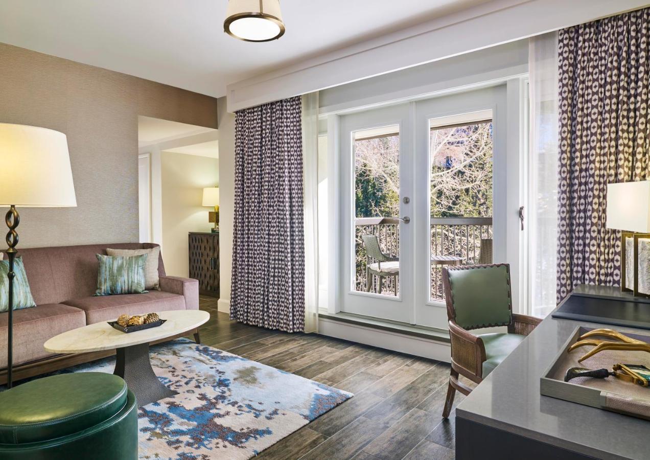 Executive Suite mit Kingsize-Bett und Bergblick