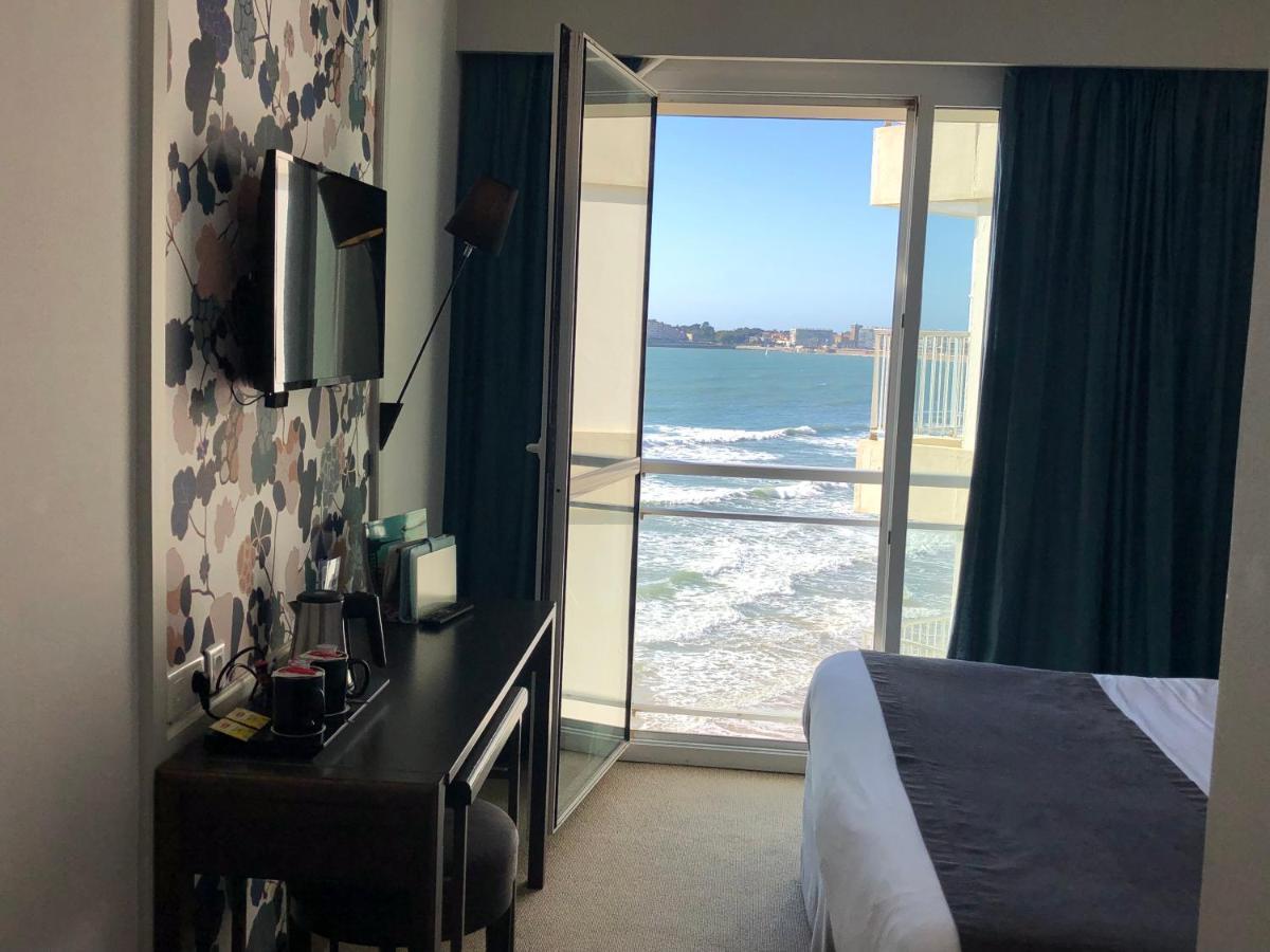 Doppelzimmer mit seitlichem Meerblick