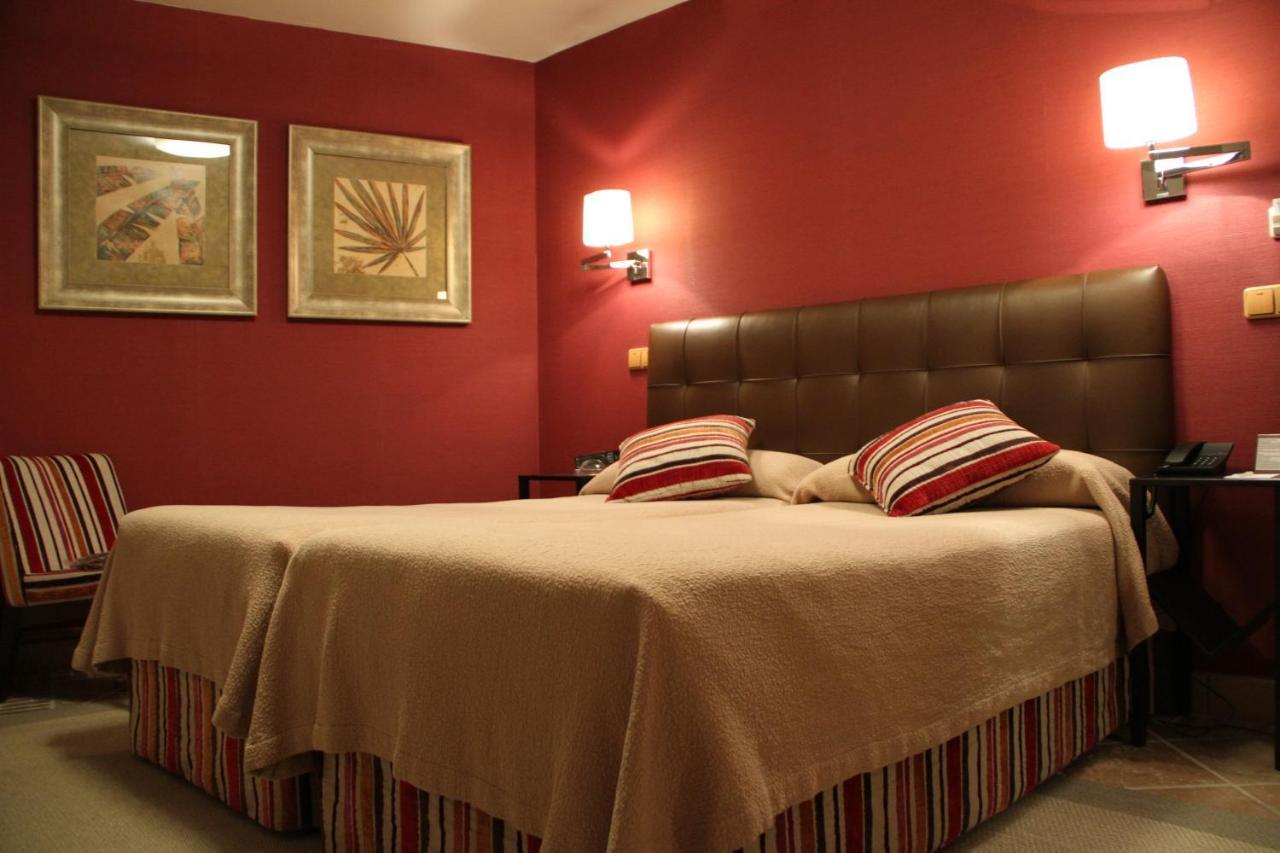 Double or Twin Room,1588071806:JPEG