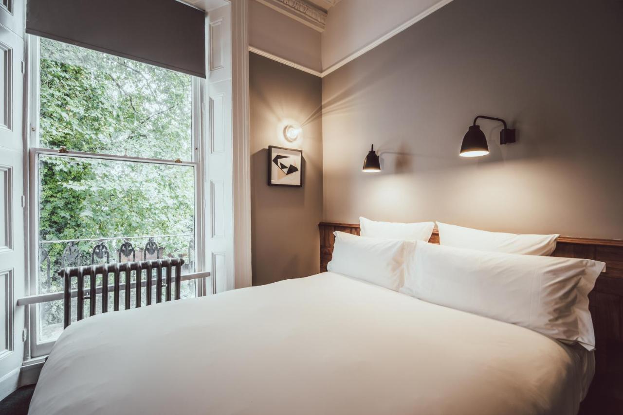 Snug Double Room,506988963:JPEG