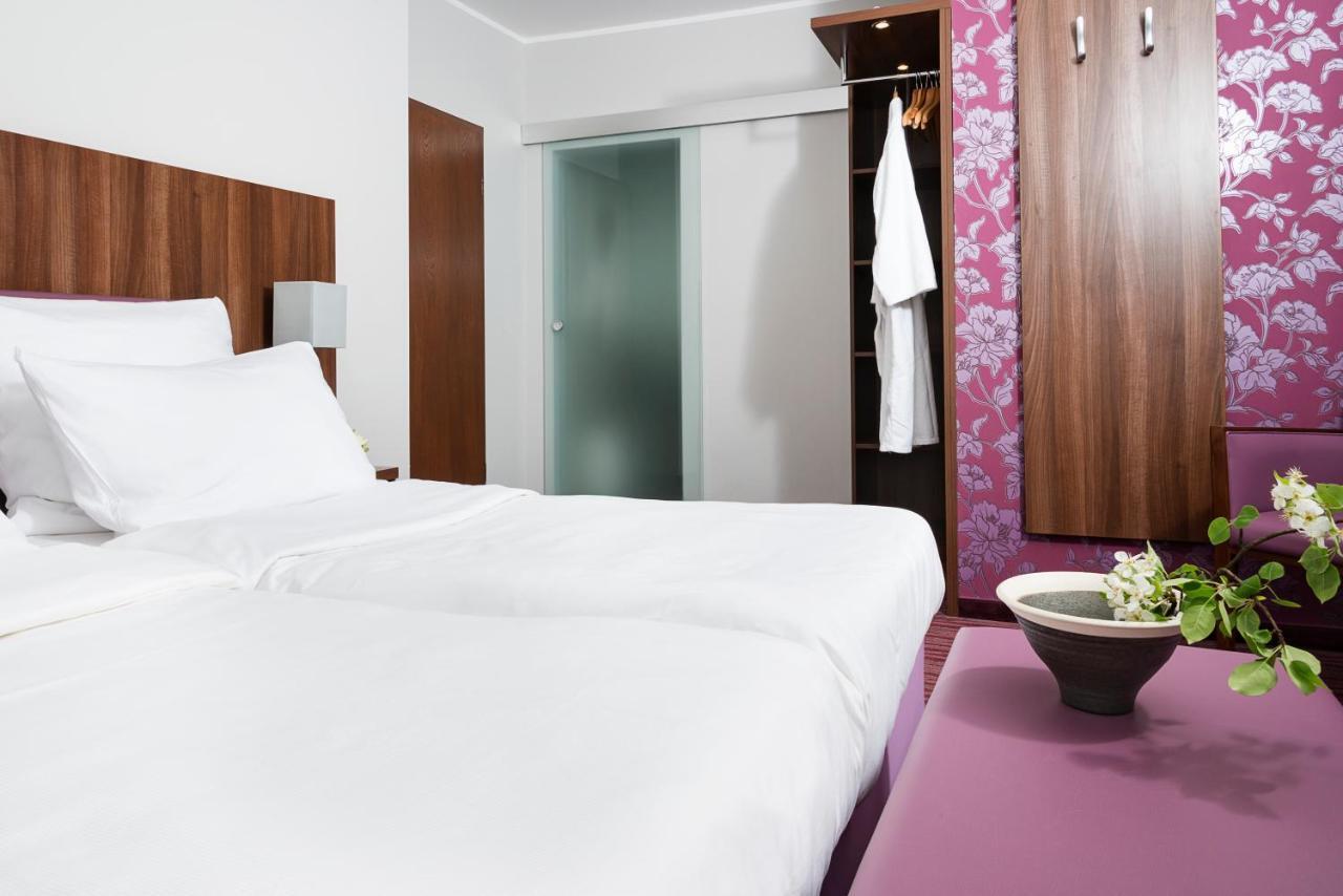 Standard Double Room,925579513:JPEG