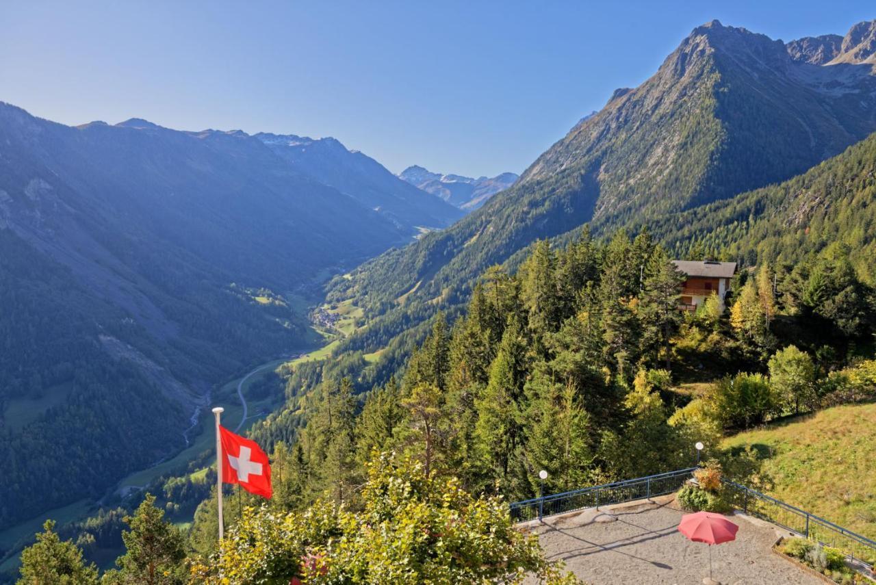 Family Room with Mountain View