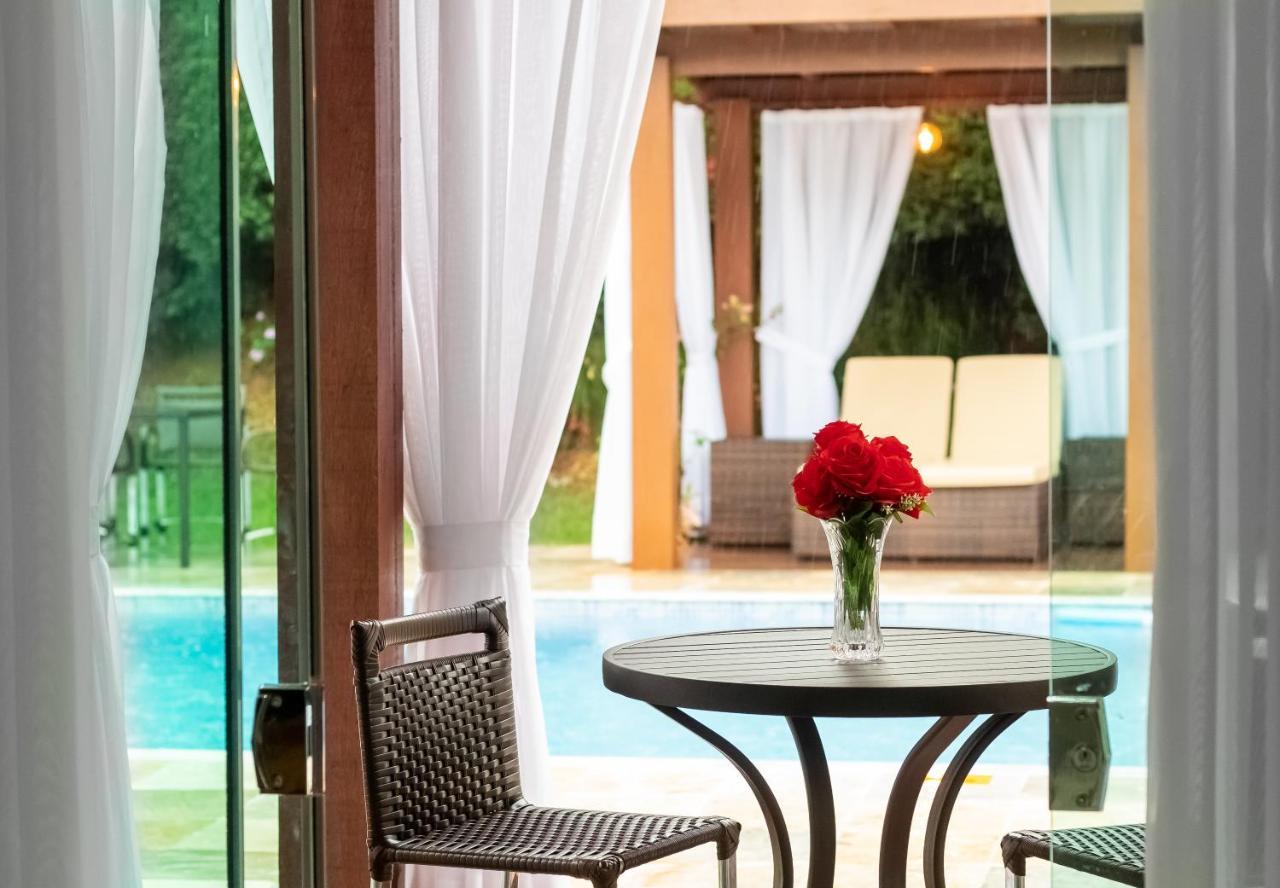 Queen Room with Pool View