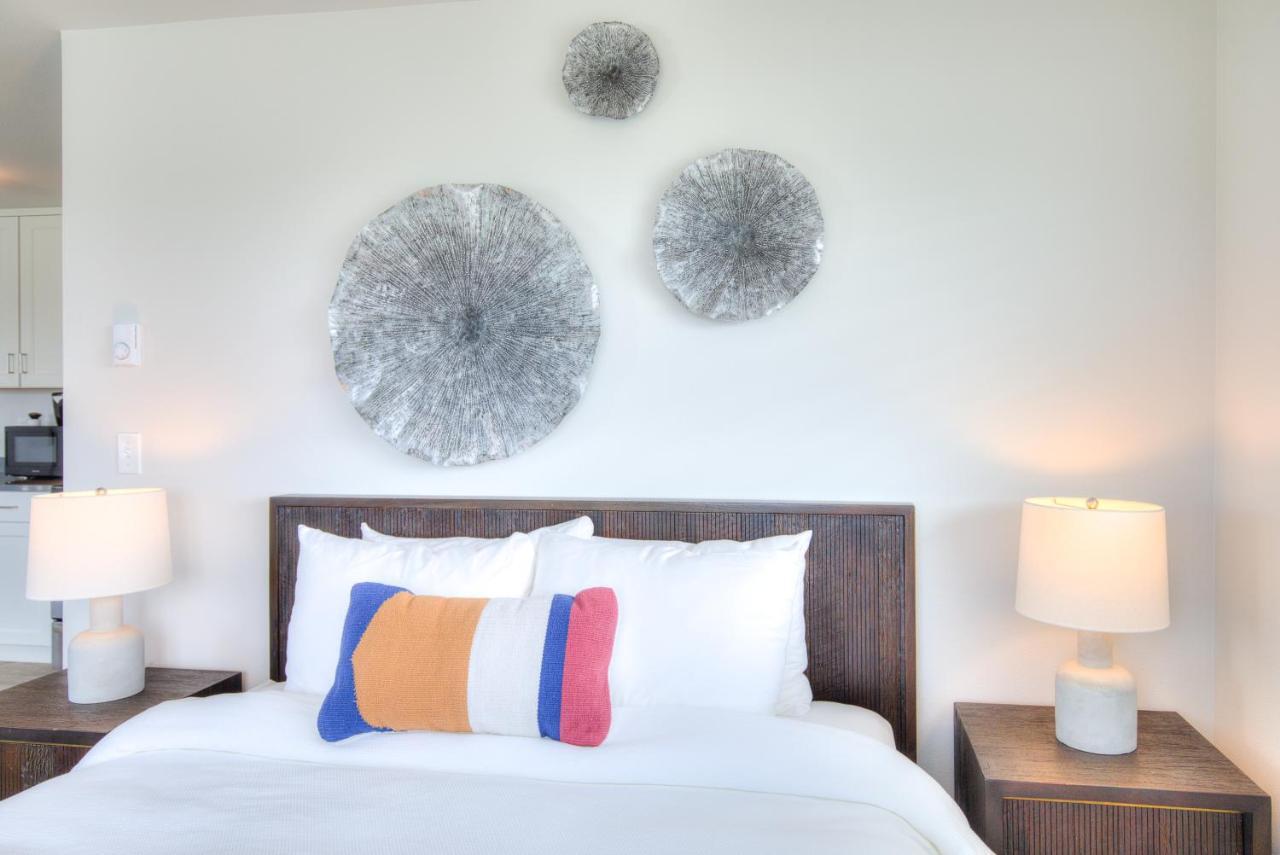 Two Queen Suite Kitchenette