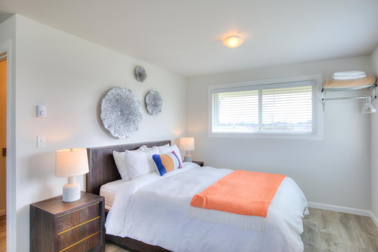 Two Queen Suite Kitchenette