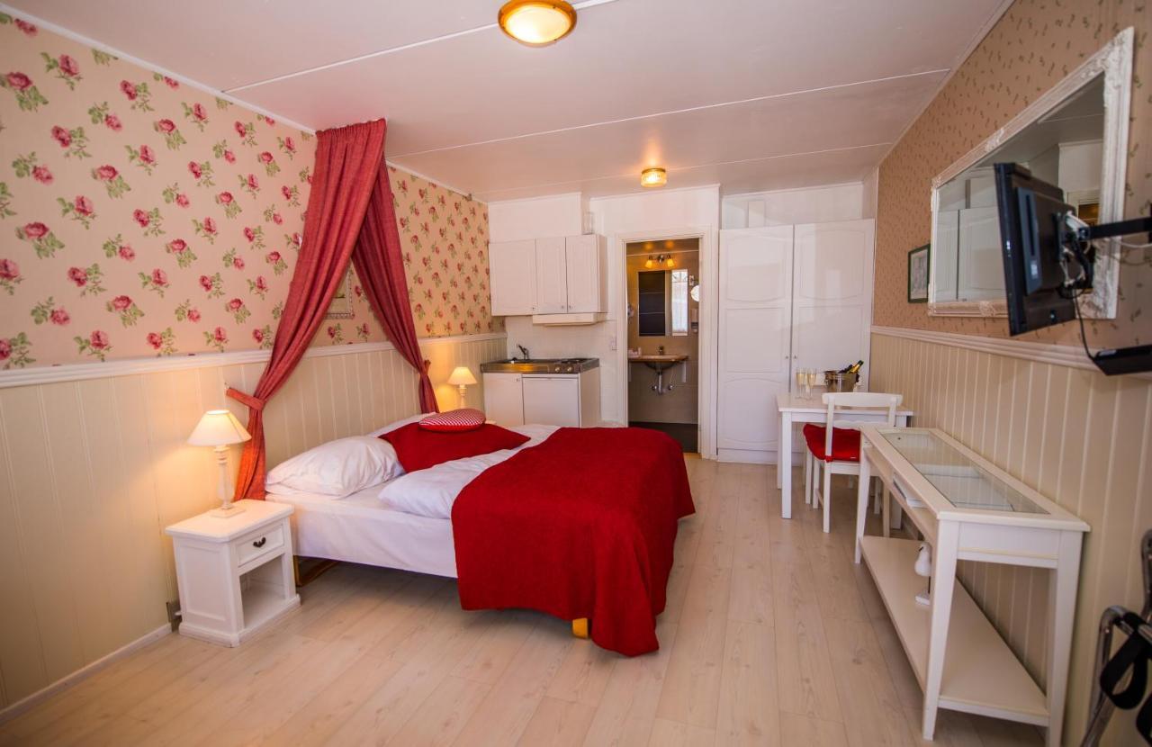 Double Room Romantic,1310670262:JPEG