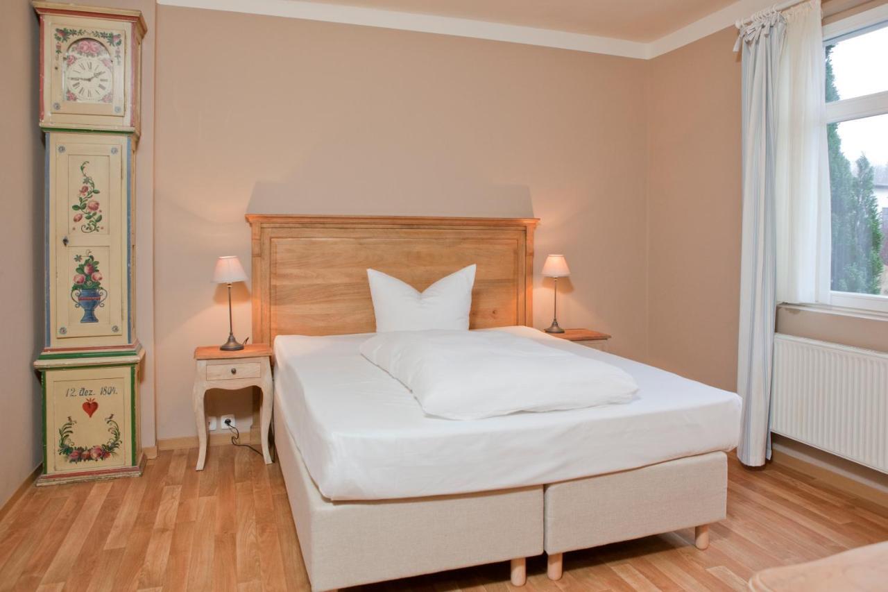 Standard Double Room,1039246870:JPEG