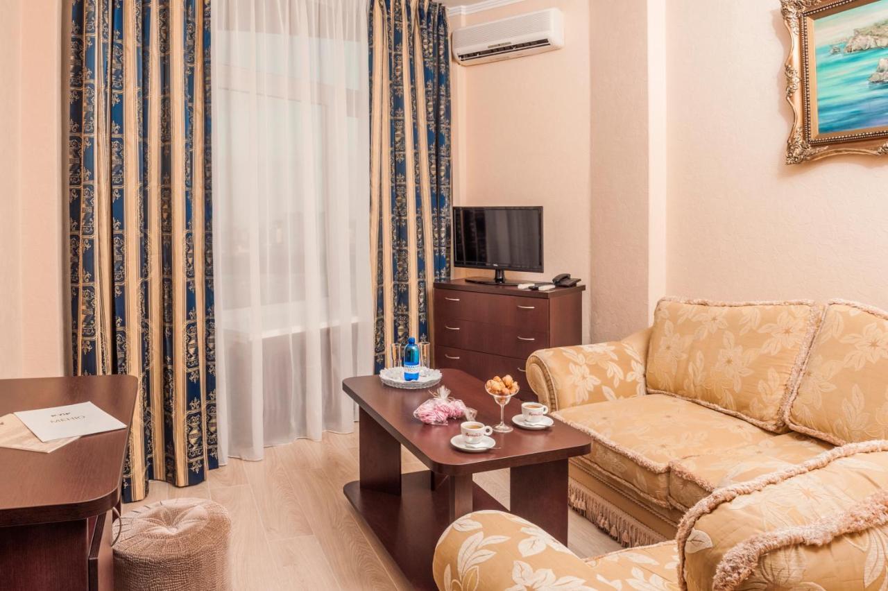 Standard King Room
