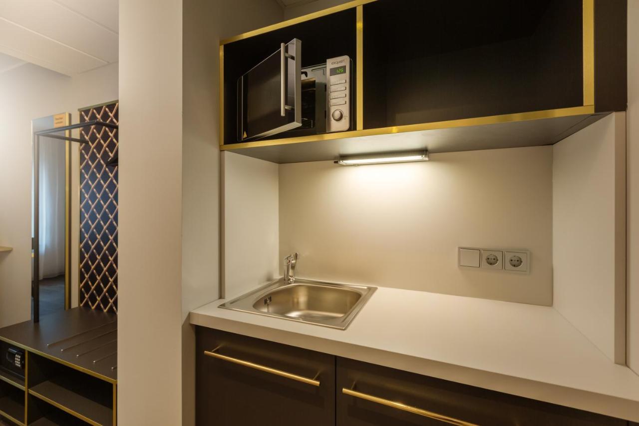 Premium Queen Room with Kitchenette